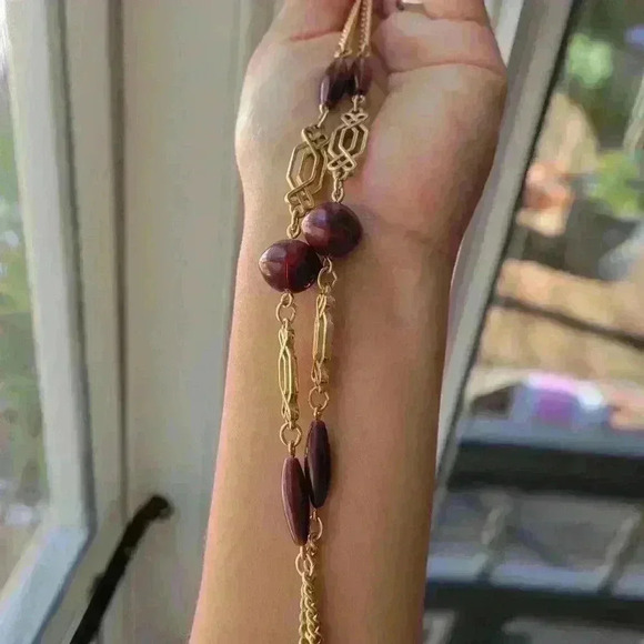 Vintage Sarah Coventry Pendant Necklace Burgundy Gold Tone Round - Picture 9 of 12